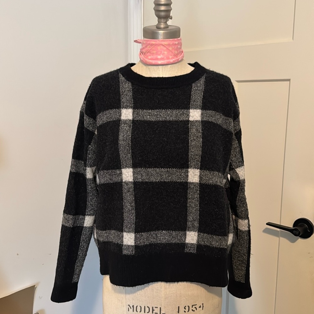 Banana Republic sweater
